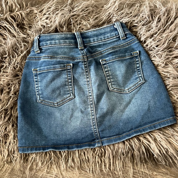 Cat &Jack blue Jean mini skirt - YXS/4/5 - Picture 2 of 3